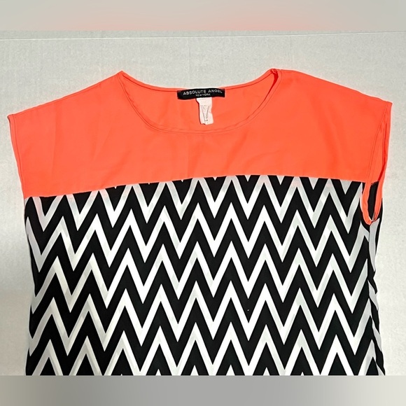 Absolute Angel New York - Short Sleeve Top Sz. MD - Picture 2 of 5